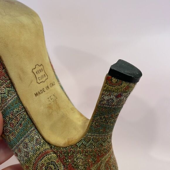 ✨HOST PICK✨Manolo Blahnik Paisley Tapestry Heel Great Used Condition Womens Euro - Picture 11 of 12